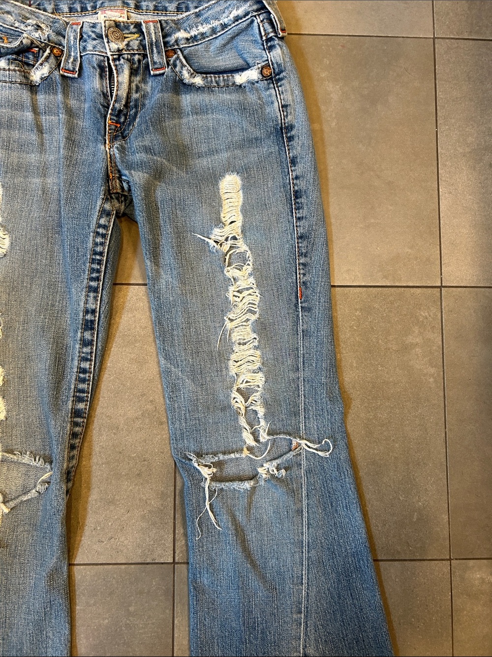 True Religion Distressed, Flare ,Low Rise Joey Jeans - Picture 3 of 13
